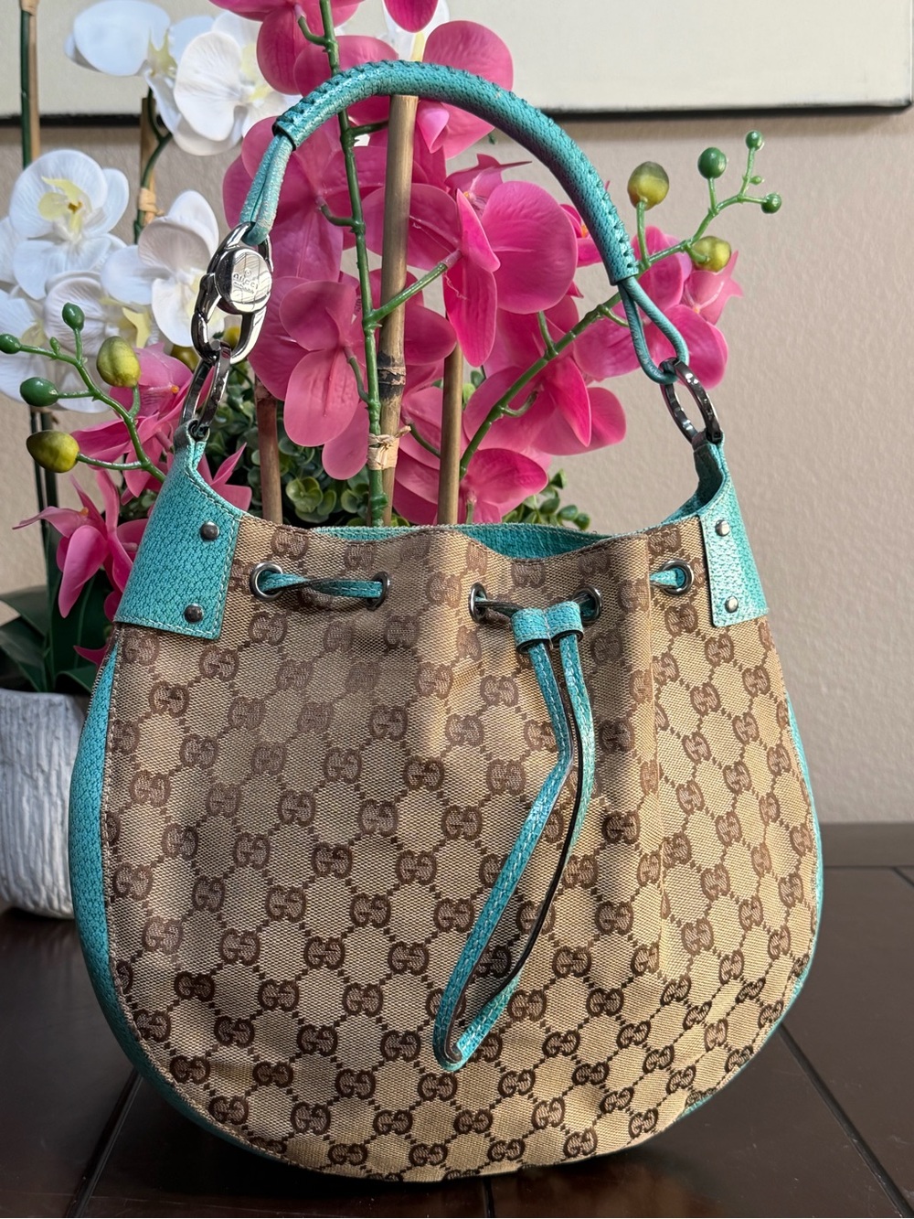 Gucci Beige GG Canvas Shoulder Bag with Turquoise Trim